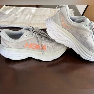 Hoka Bondi 8